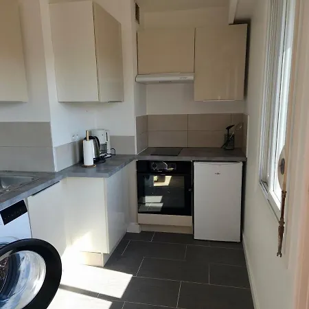 Apartament Beau Studio, Le Lerins Centre Juan-les-pins , 150m Des Plages