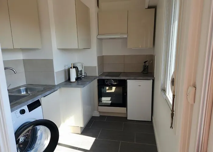 Apartament Beau Studio, Le Lerins Centre Juan-les-pins , 150m Des Plages