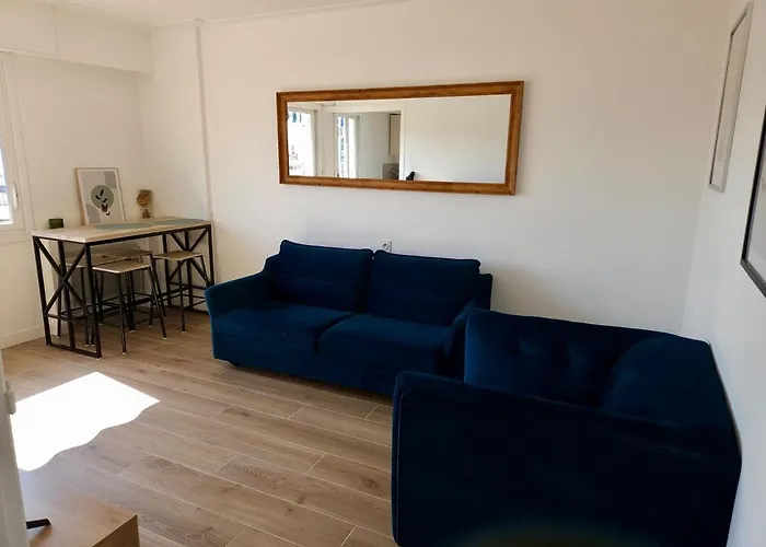 Apartament Beau Studio, Le Lerins Centre Juan-les-pins , 150m Des Plages *