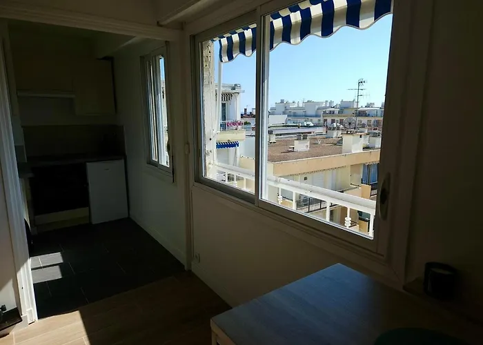 Beau Studio, Le Lerins Centre Juan-les-pins , 150m Des Plages *