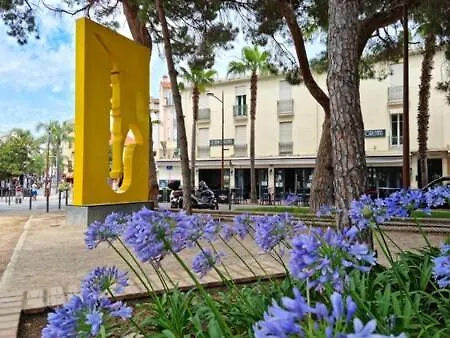 Apartment Beau Studio, Le Lerins Centre Juan-les-pins , 150m Des Plages *
