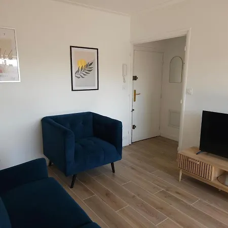 Apartment Beau Studio, Le Lerins Centre Juan-les-pins , 150m Des Plages Antibes