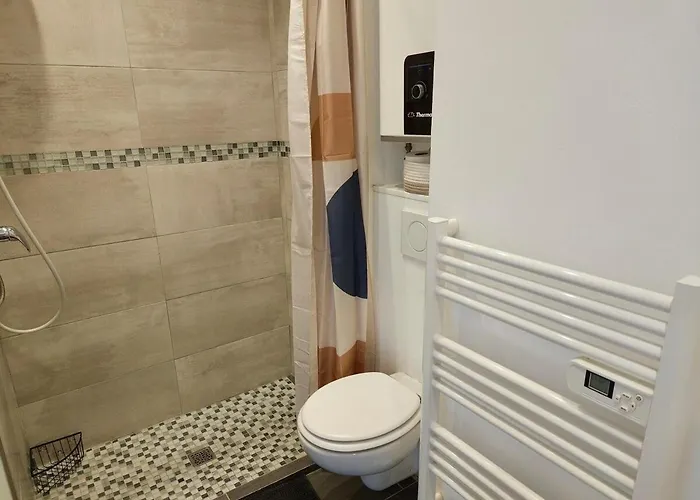 Beau Studio, Le Lérins Centre Juan-les-pins , 150m Des Plages Appartement Antibes